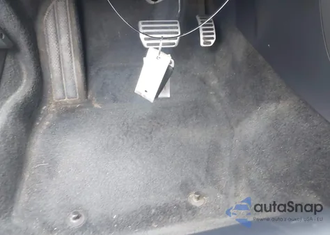 2015 Volvo S60 T6 R-Design Platinum z USA, uszkodzony, nr VIN YV1902THXF1306141